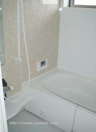 窓あり一坪バス