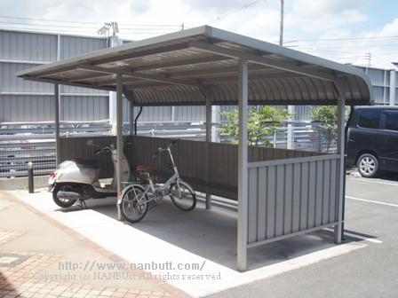 外観&駐車場